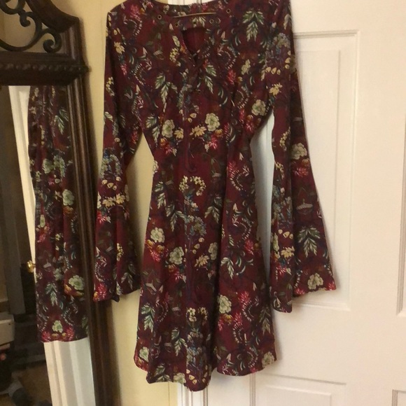 Dress - Picture 1 of 3